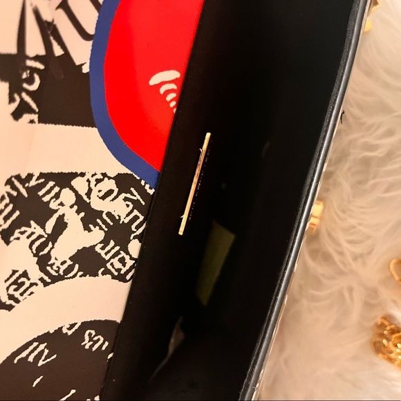 🖤Graffiti Studded Clutch - Picture 3 of 5